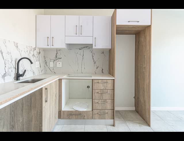 1 BEDROOM APARTMENT FOR SALE IN TABLE VIEW
